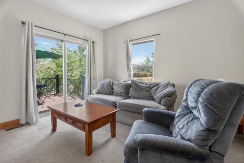1BR Mountain View Studio Retreat Near Fort Collins