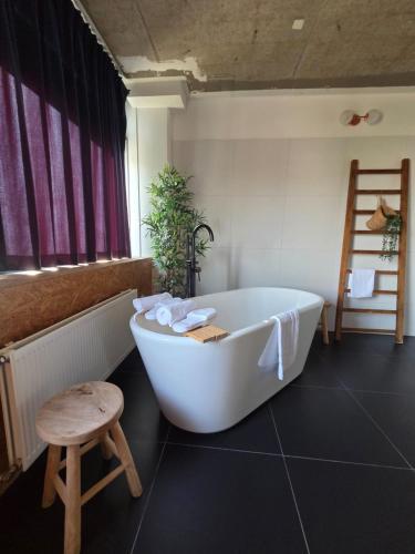 Létesítmények, YOUNG Learning Hotel in Rijswijk