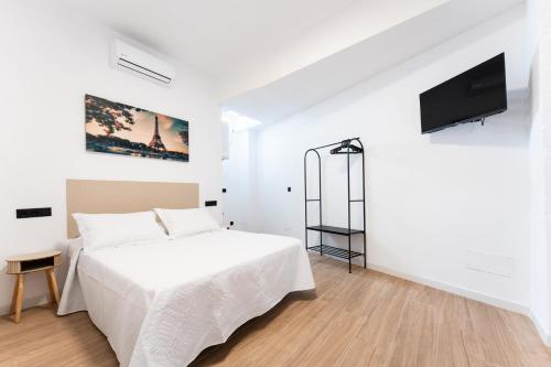 CT 411 - Faro's Fuengirola City Experience for 4