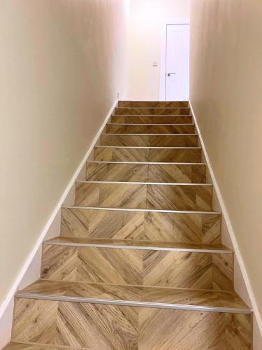 Stylish 3BDR in Glasgow - Sleeps 7 - Parking in Glasgow