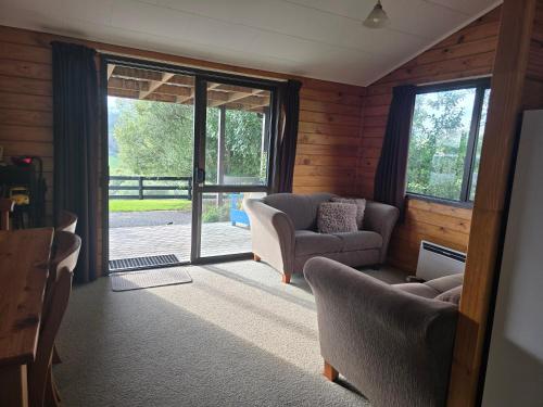 3-bedroom house with country views near Cambridge in Karapiro