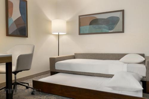 1 king bed, 1 sofa bed
