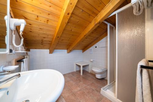 Hotel Garnì La Montanara – Madonna di Campiglio, TN