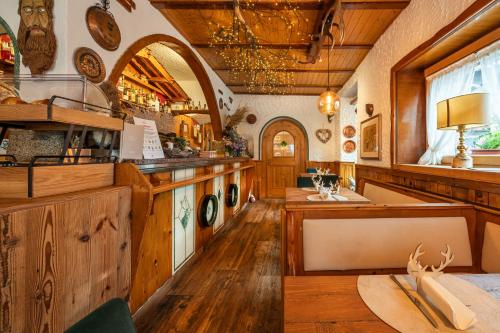 Hotel Garnì La Montanara – Madonna di Campiglio, TN