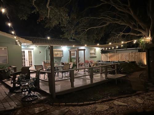 Blue Palm House in Gulfport (FL)