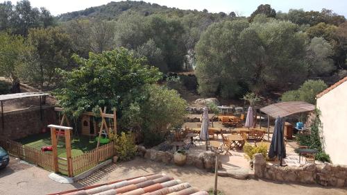 Seadmed, Macchie e Fiori in Figari