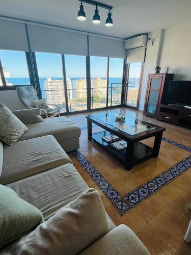 Attractive and comfortable apartment with ocean views