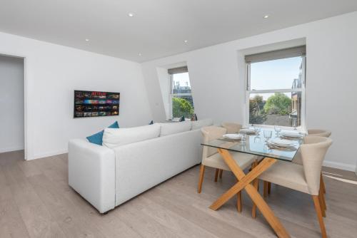 New! Fantastic 1 Bedroom Flat SW6 near Central London, London