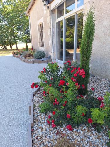 Viesnīcas āriene, La Raimbauderie, villa 4 étoiles, avec clim, au coeur de la nature et des vignobles (La Raimbauderie, villa 4 etoiles, avec clim, au coeur de la nature et des vignobles) in La Charite Sur Loire