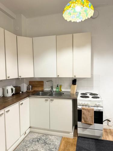 HHH Spacious, big apartment in Helsinki center in Kallio, Хельсинки (фото 4)