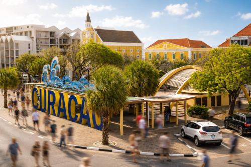 Majestic City Palace Hotel in Willemstad