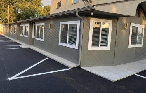 Exterior view, Longmont Lodge & RV Park in Longmont (CO)