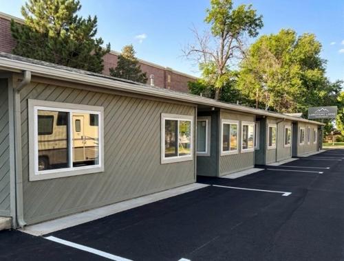 Exterior view, Longmont Lodge & RV Park in Longmont (CO)