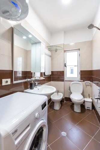 We Love Tirana Blloku 2Br Apartments - image 2