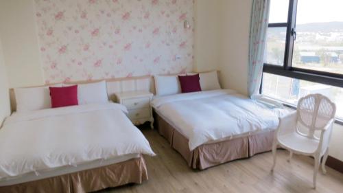2 double beds