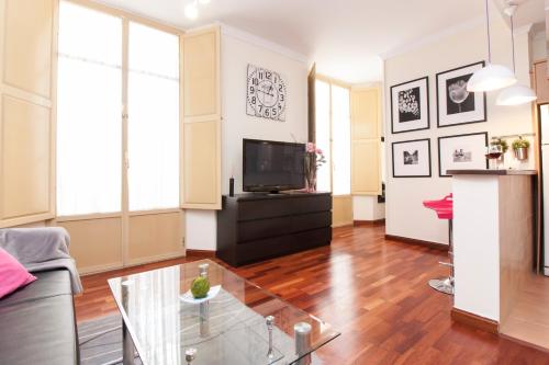 Apartment with Balcony image 5