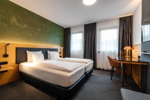 Alphotel Room Type - Standard Twin Room