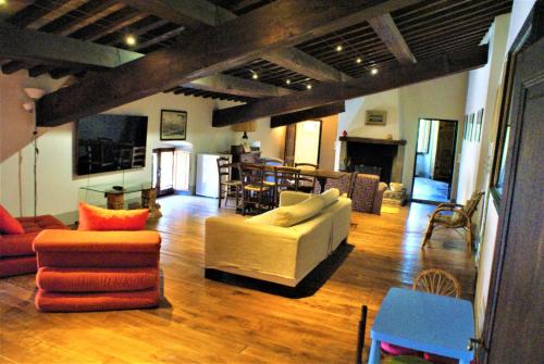 3 bedrooms, 6 beds