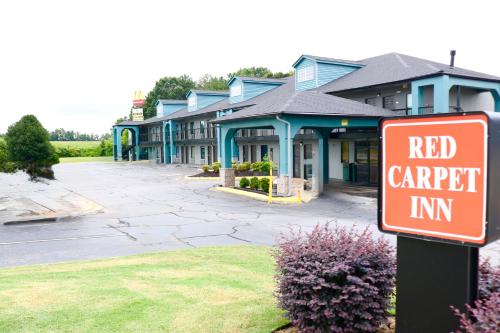 Red Carpet Inn & Suites in نيونان