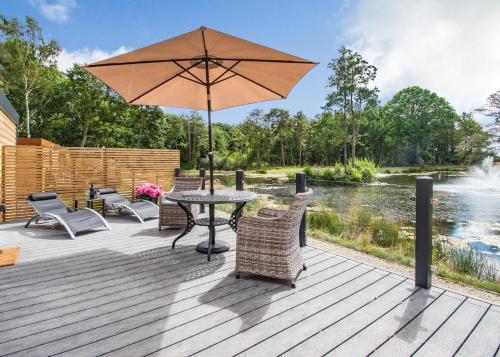 Viesnīcas āriene, Woodland Lakes Boutique Lodges in Ziemeļdafīlda
