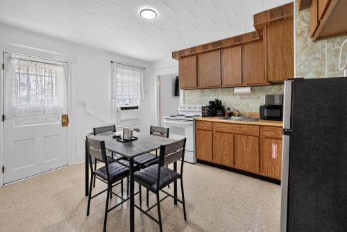 Charming 2-Bedroom, 1-Bath Getaway