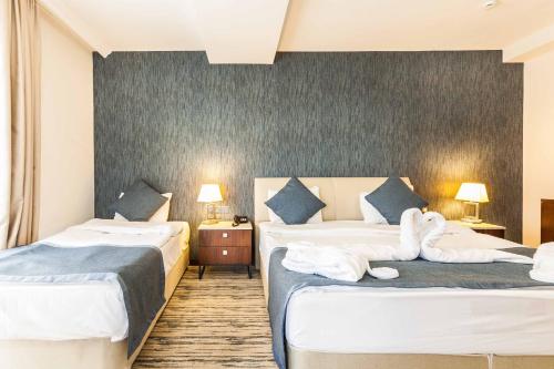 Port View Hotel - image 11