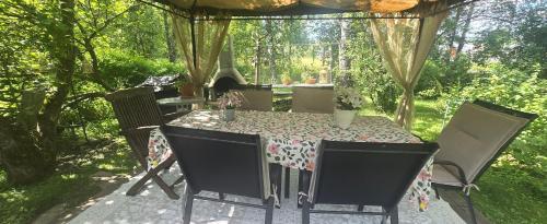 Kaunis omakotitalo Sahalahdessa in Salmentaka
