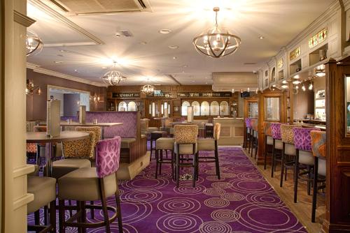 Bar/lounge, Woodford Dolmen Hotel Carlow in Carlow