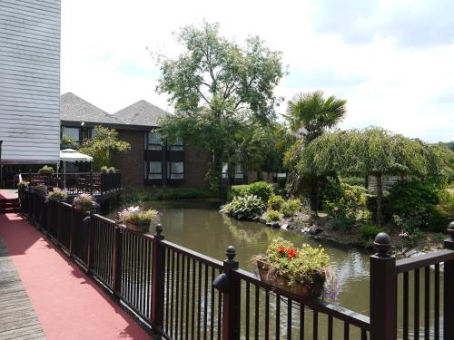 Balkon/Terrasse, The Watermill Hotel Sure Hotel Collection by Best Western in Hemel Hempstead