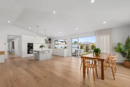 Coastal Retreat with Pool — Sleeps 10 in Barwon Heads
