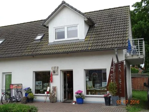 Galerie am Hafen in Zingst, Deutschland