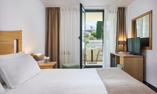 Shared lounge/TV area, Veya Maradiso Hotel by Aminess in Malinska
