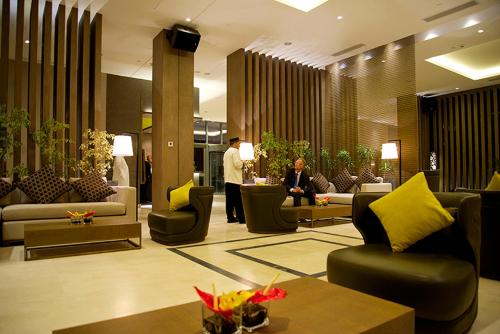 Al-Bustan Residences in อัล อาริด