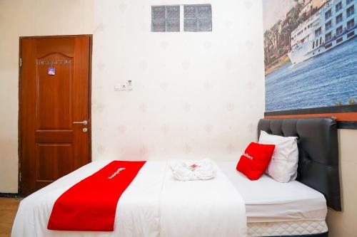 RedDoorz at Gangnam Hotel near Mall Olympic Garden, Malang