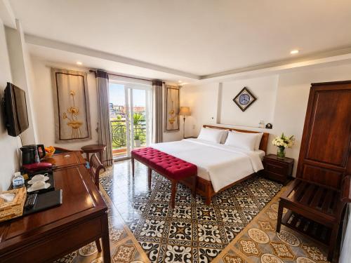 Hanoi Luxury Hotel - Old Quarter photo 2