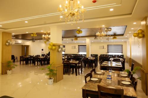 Restaurant, Hotel Grand Mayfair in Dimapur