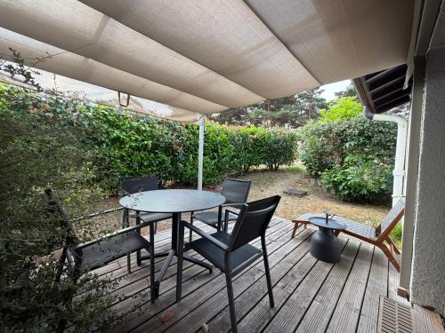 2 bedrooms, 4 beds