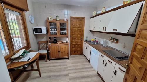 virtuve, Chalet del Daniel en La Calabaza in Fresnillo de las Duenas