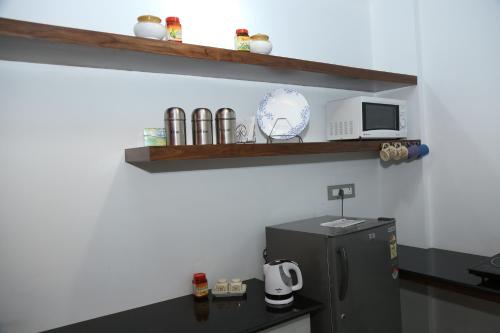 Deluxe Double Room (2 Adults + 1 Child) image 2