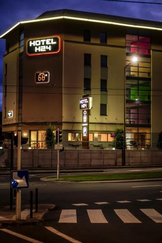 H24 HOTEL - 숙소 외관