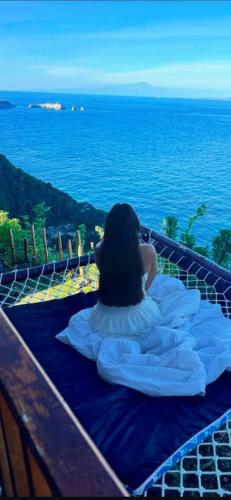 Suwehan Beach Cliff House with Hammock
