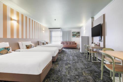 The Cavenagh Hotel in Darwin