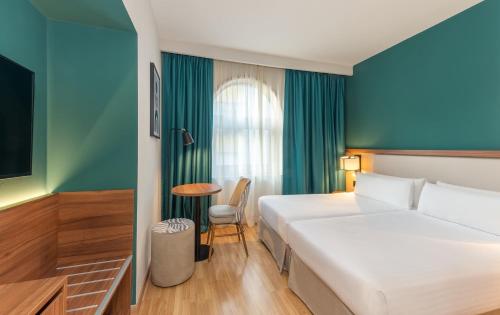 Hotel Elche Centro, Affiliated by Meliá Room Type - Standard Twin Room