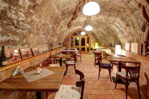 Dotări, Penzion Cosmopolitan II. in Banska stiavnica