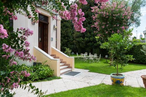  Residence Villa Mainard, Pension in Verona