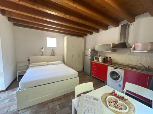 Bergamo Easy Airport - private parking, Bergamo