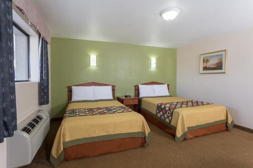 1 double bed