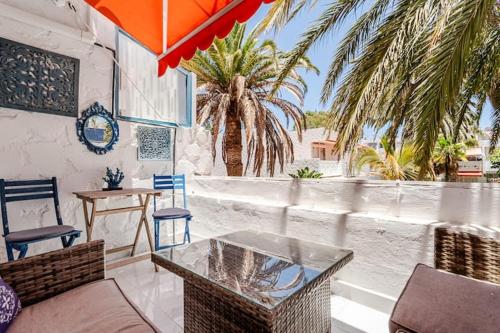 Canarian blue Suite tropical garden view & Pool 5