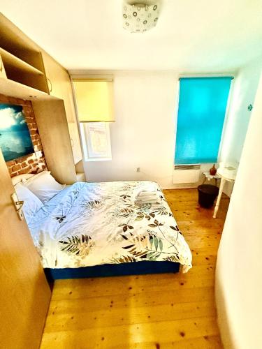 Centermost Artsy Modern Quiet Skopje 1-Bdrm - Sirma's Studio, Skopje