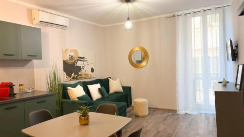 Piazza Erbe city centre Free Parking